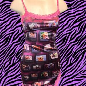 Pink & black Generation Kiss